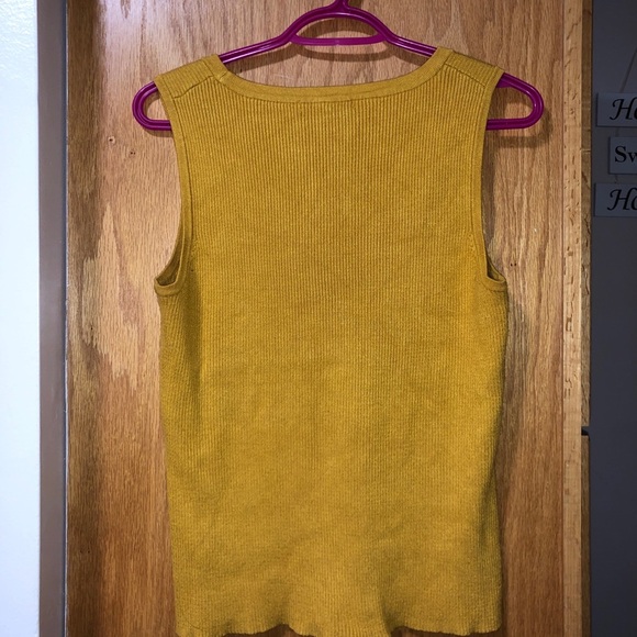 5/$25🖤Mustard yellow top - Picture 2 of 4